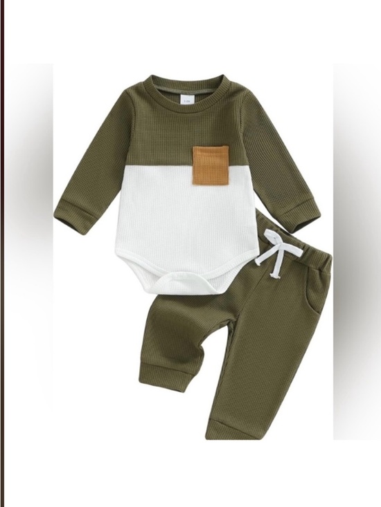 Other - 💜 Olive Green & White Baby Boy Two-Piece Waffle Set with Tan Pocket- 3/6mth